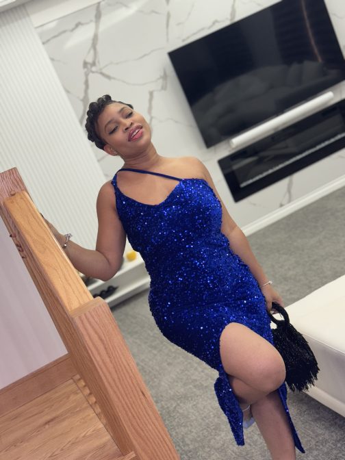 Blue sequined cut out - Image 2